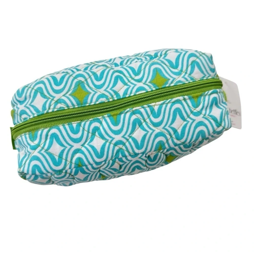 NWT Quilted Cosmetic Bag Buckhead Betties Curve Appeal Turquoise Green