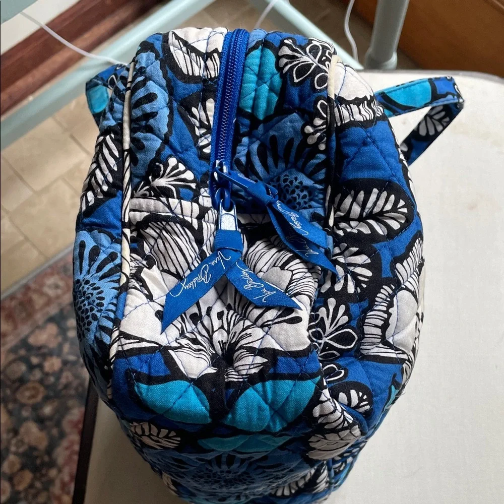 Vera Bradley Makeup Toiletries Travel Bag Blue Floral Hawaiian As Is
