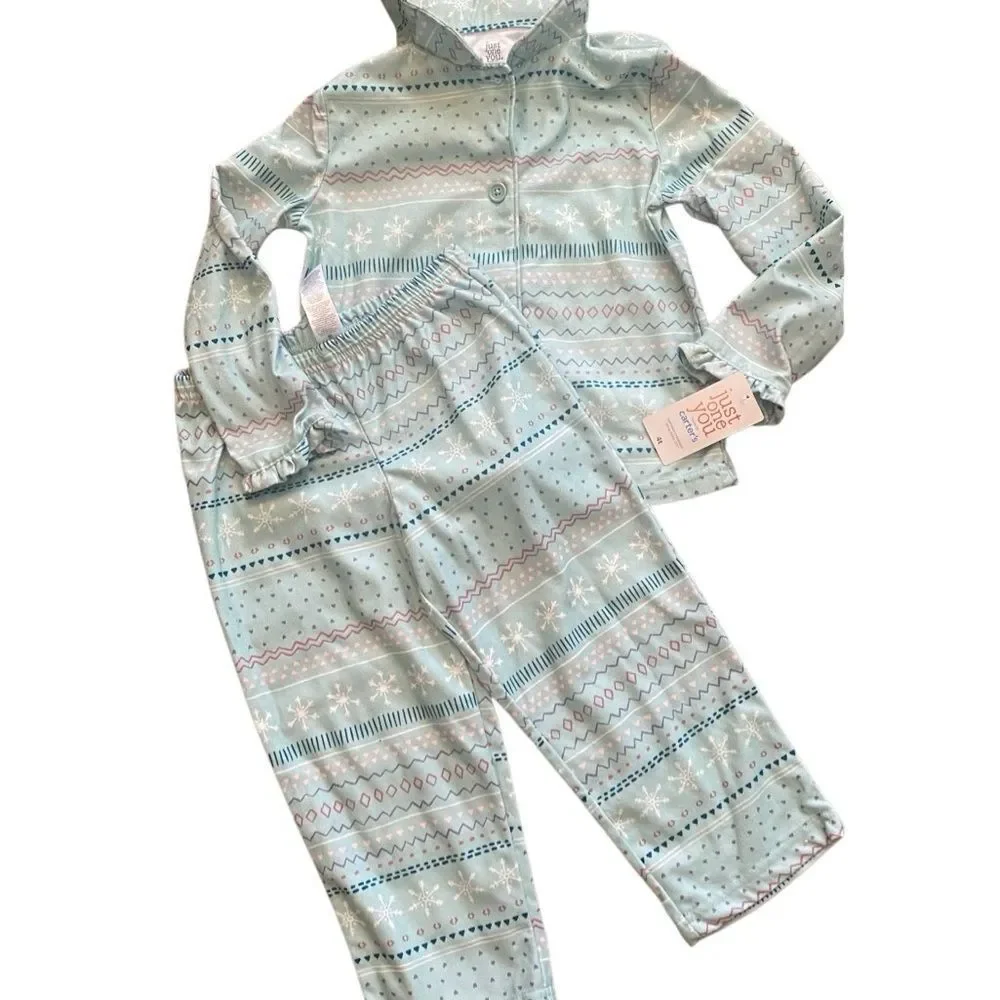 NWT Carter’s Two Piece 4T Flannel Pajamas.