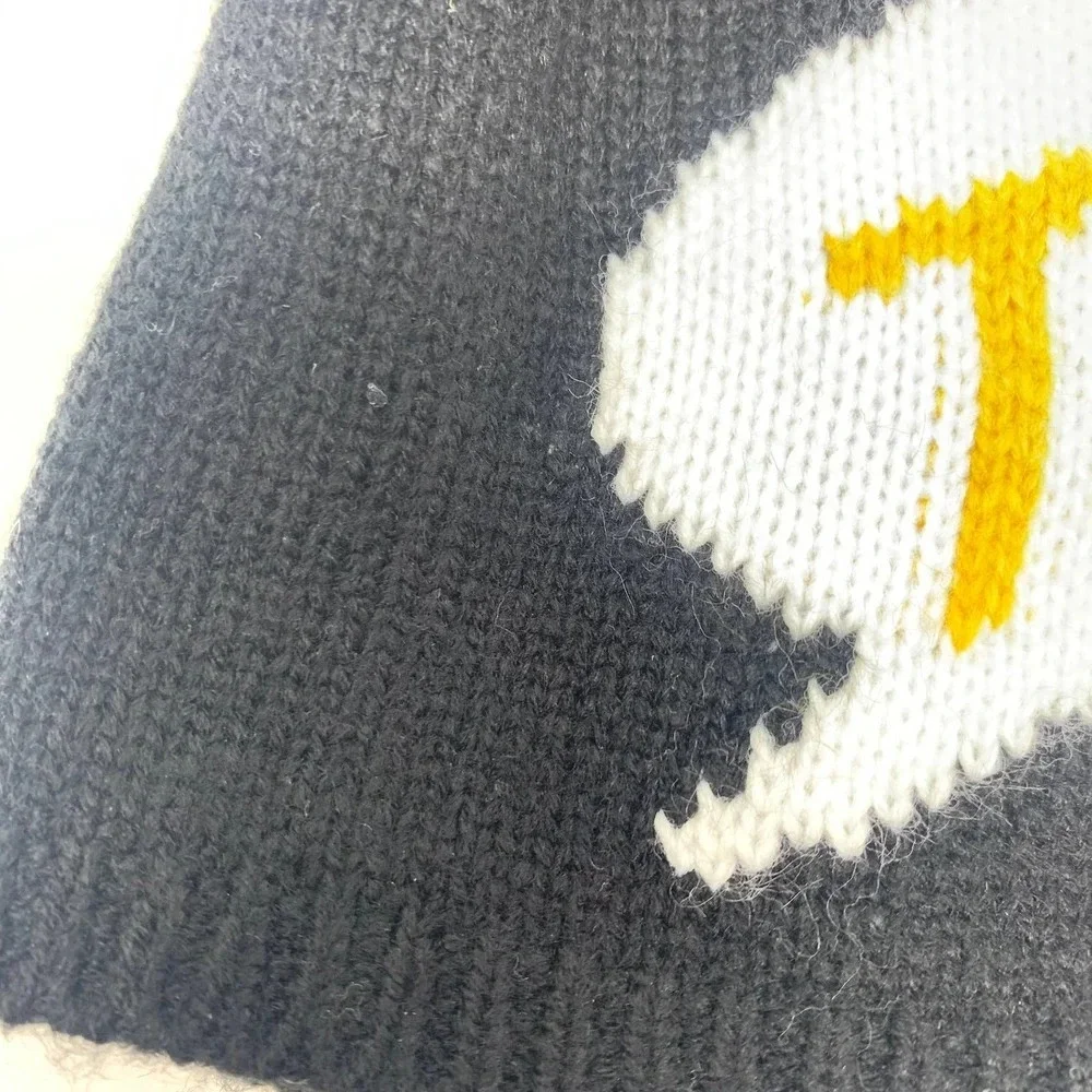 Kate Spade Pom‎ Pom Black Taxi Beanie Hat