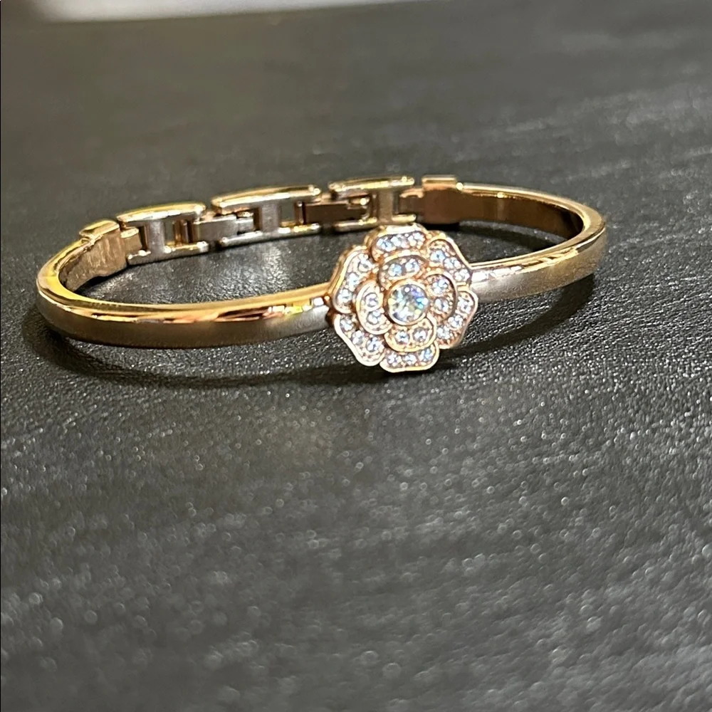 Anne Klein preowned vintage