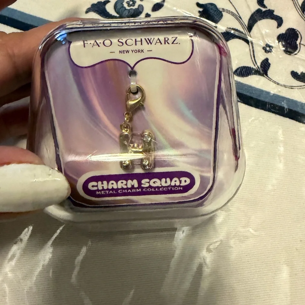 FAO Schwarz Gold 'H' Letter Charm Squad Metal Charm New