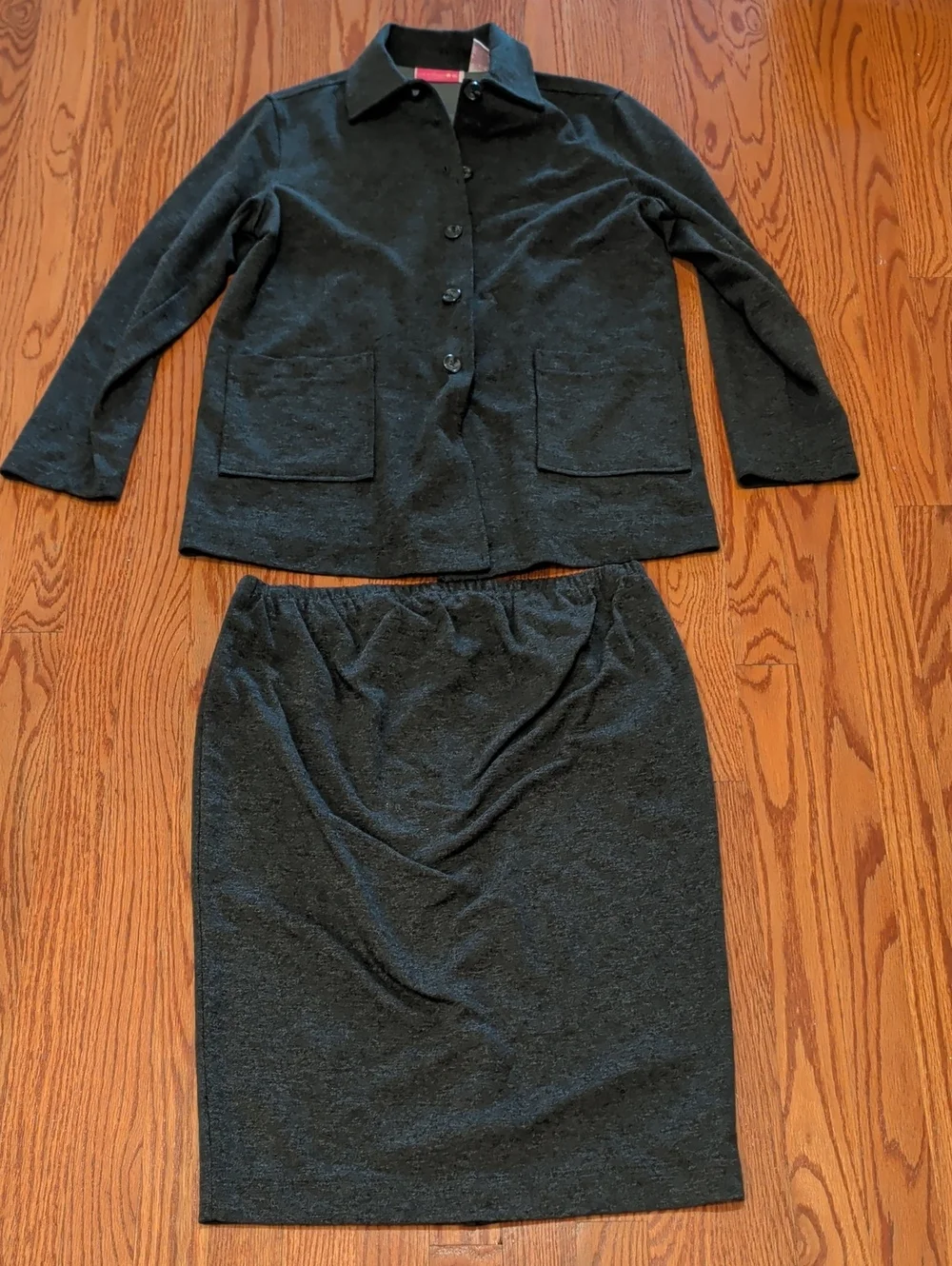 Liz Lange Gray Maternity Two Piece Skirt And Top.