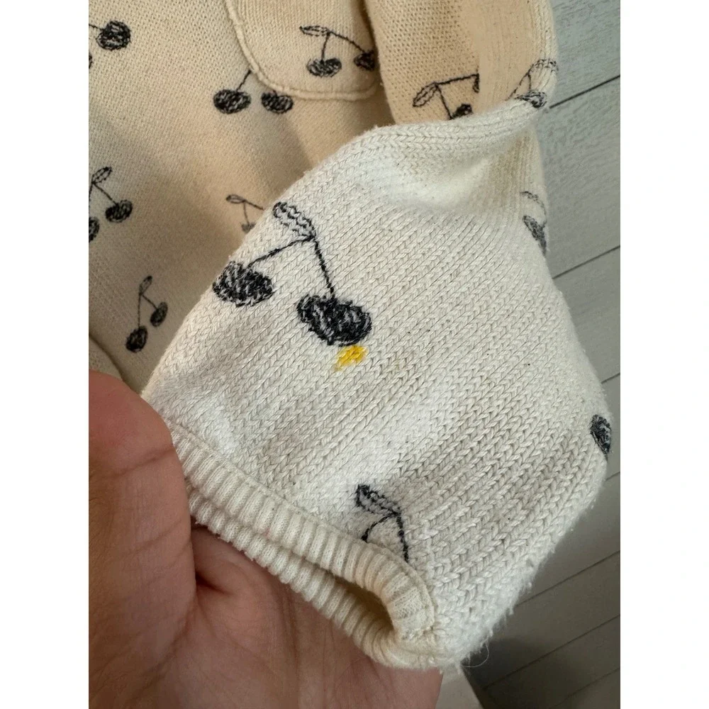 Zara Kids Cherry Print Knit Sweater and Shorts Set Cream Size 4-5 Years