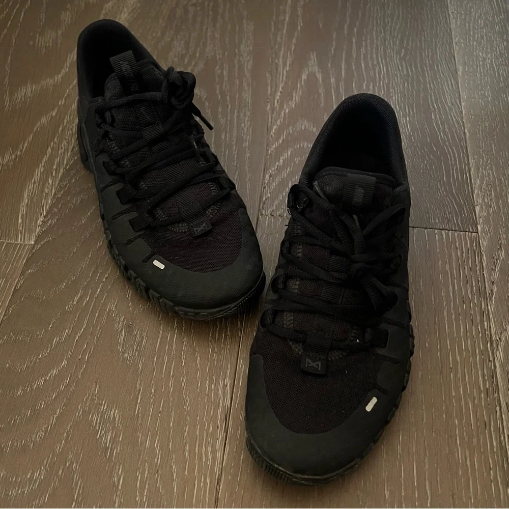 Nike Women’s All-Black Athletic Sneakers
