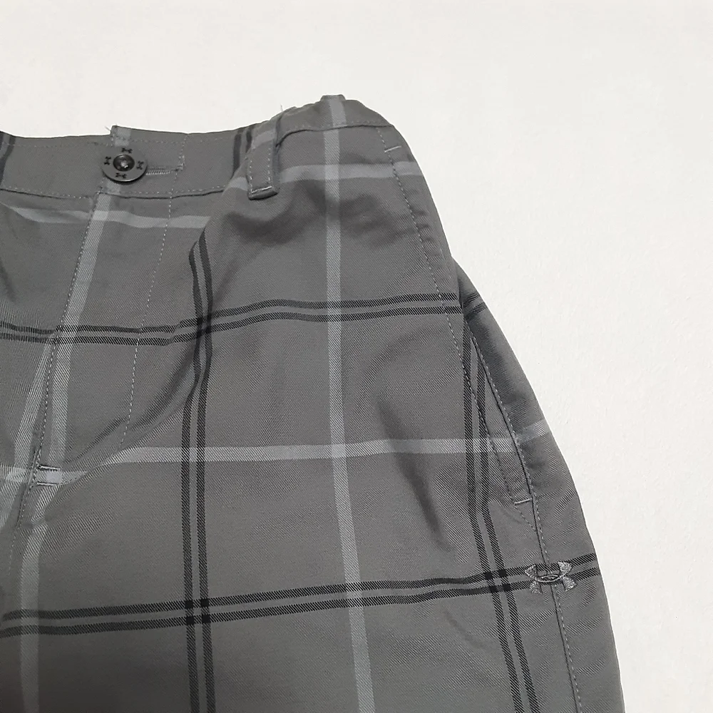 Under Armour Casual Shorts Boys Large