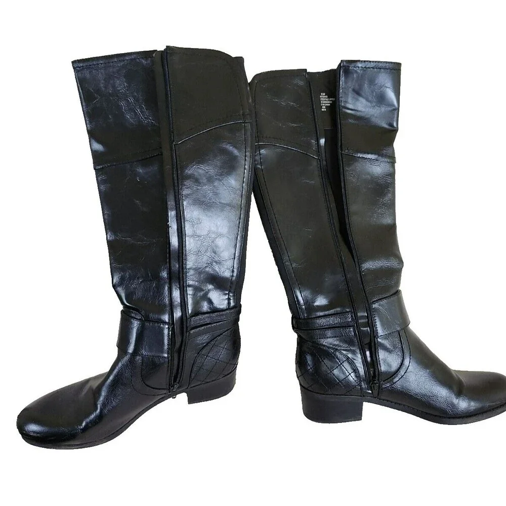 Pre-Owned Unisa Women's Faux Leather Black Calf Boots, Low Heel, Size 8.5