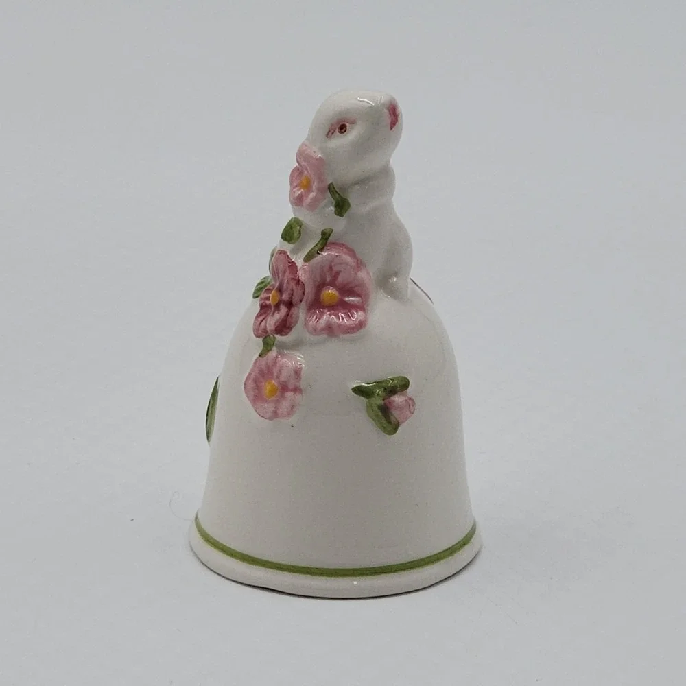 Vintage Avon Bunny Rabbit Bell Ceramic White w/Pink Flowers Weiss Brazil 1984