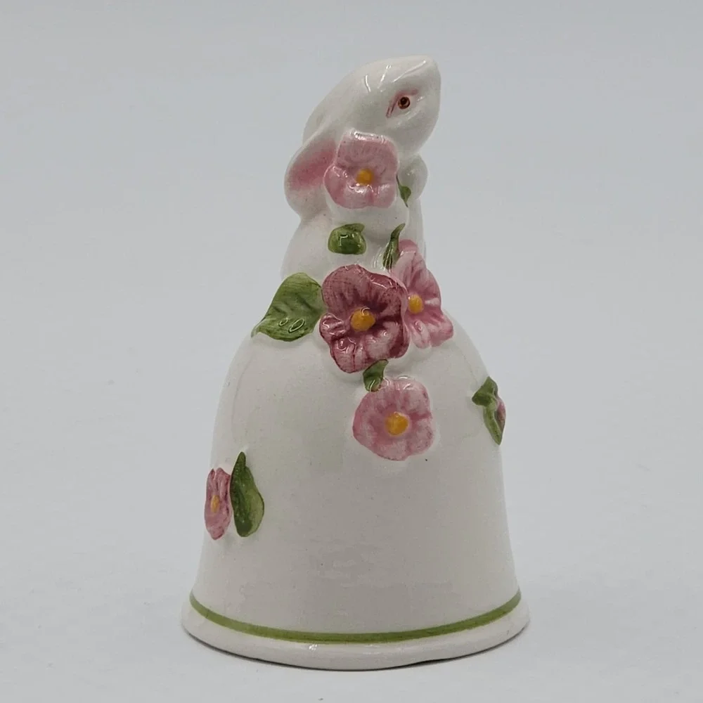 Vintage Avon Bunny Rabbit Bell Ceramic White w/Pink Flowers Weiss Brazil 1984