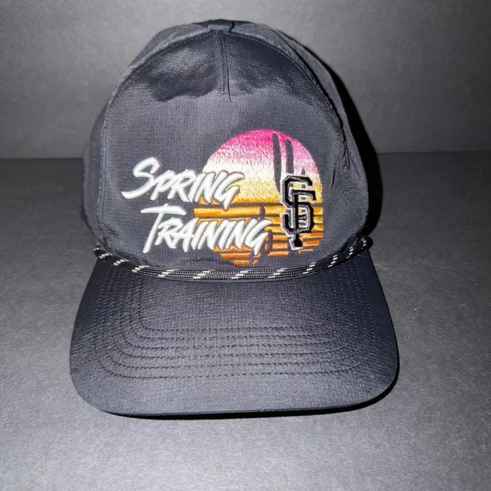 San Francisco Giants red and black snapback cap #streetwear‎