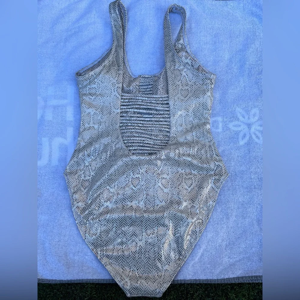 Fashion Nova beach day design