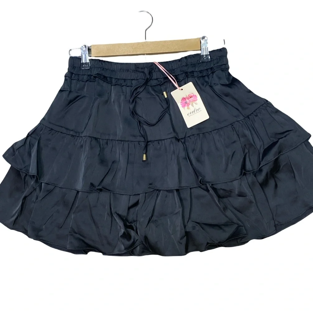 entro chic black