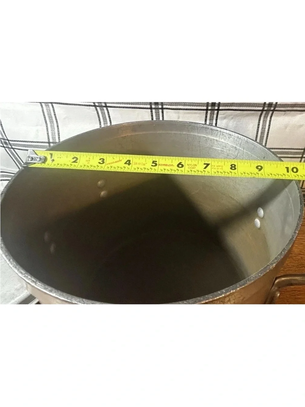 Eagle ware large features