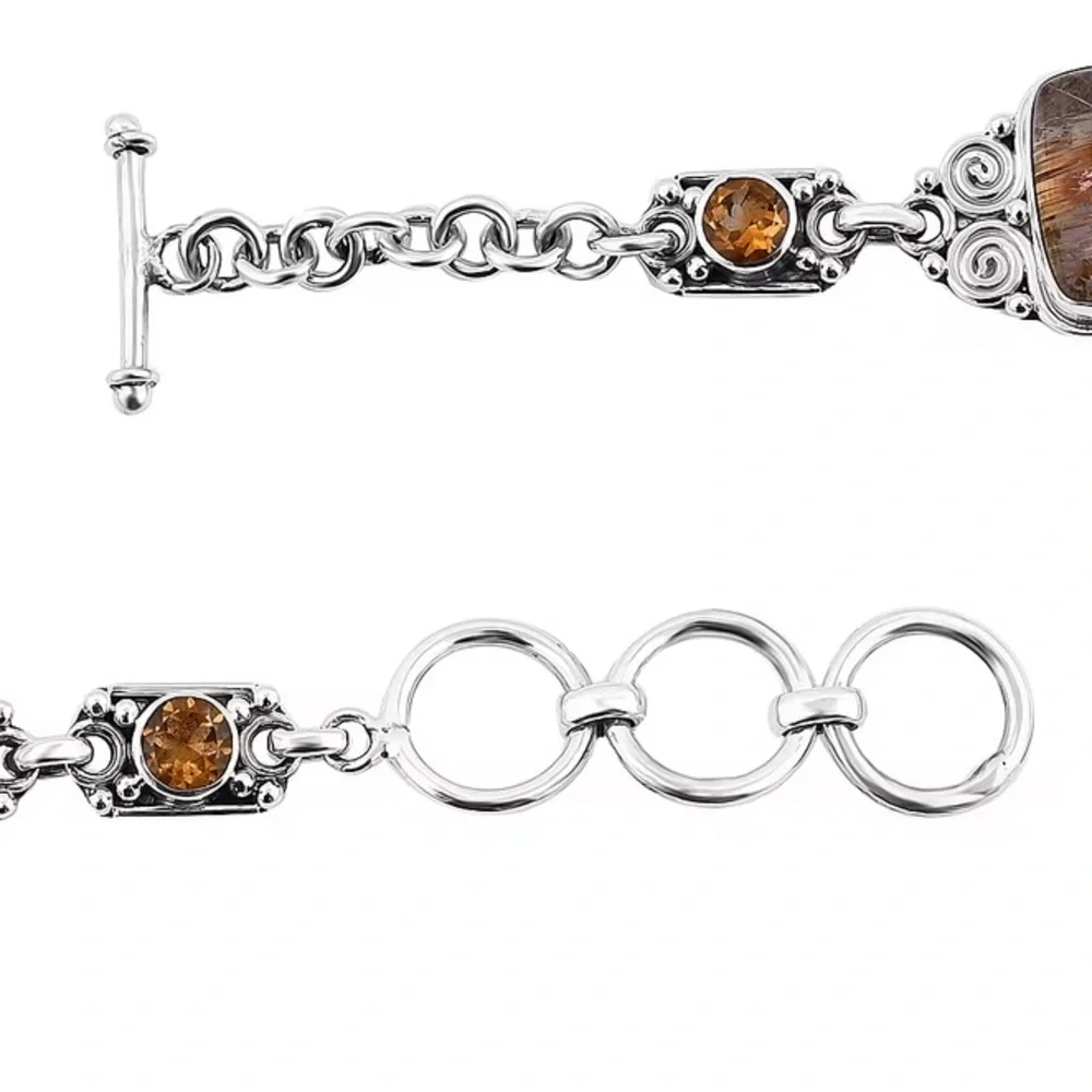 Sajen bracelet showcasing