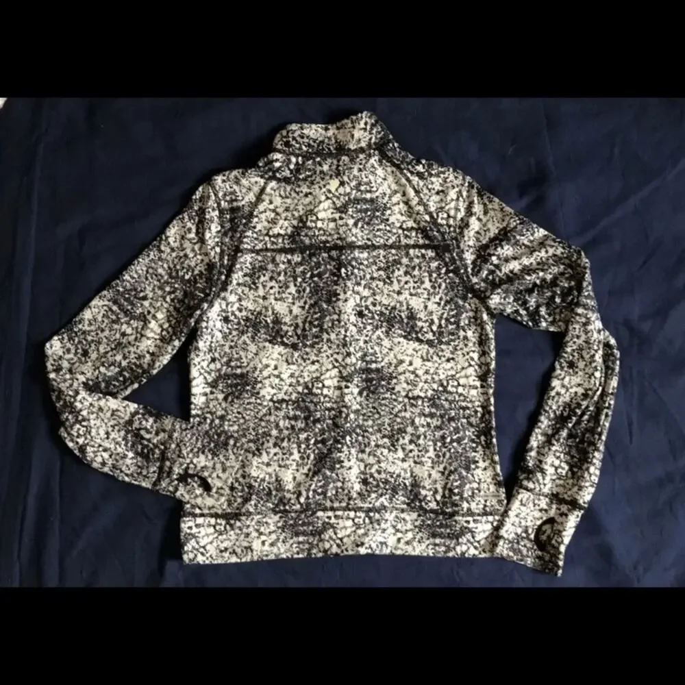 Danskin Now Girl’s L Gray/Black‎ Pixel Print Smooth Knit Track Jacket