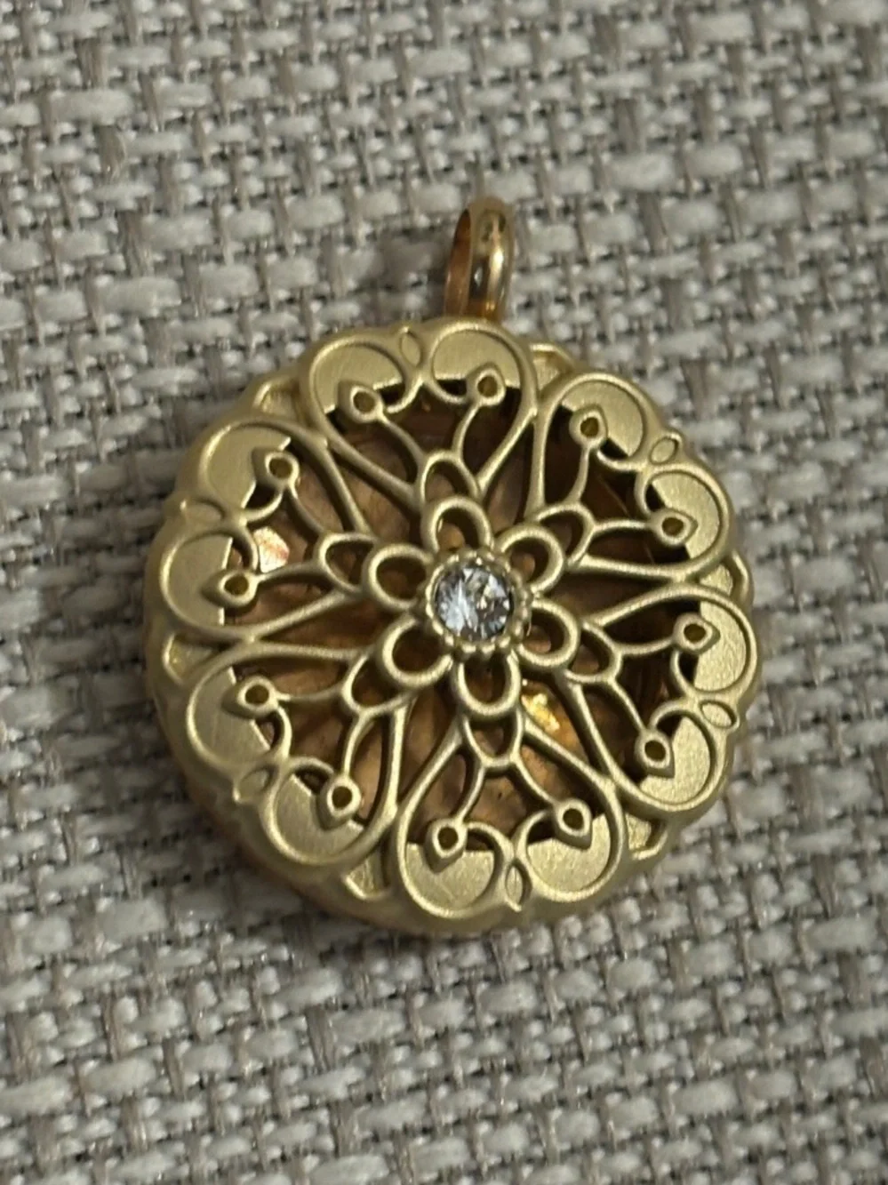 NEW Origami Owl Gold Filigree Floral Sentiments Locket Pendant w/ Crystal