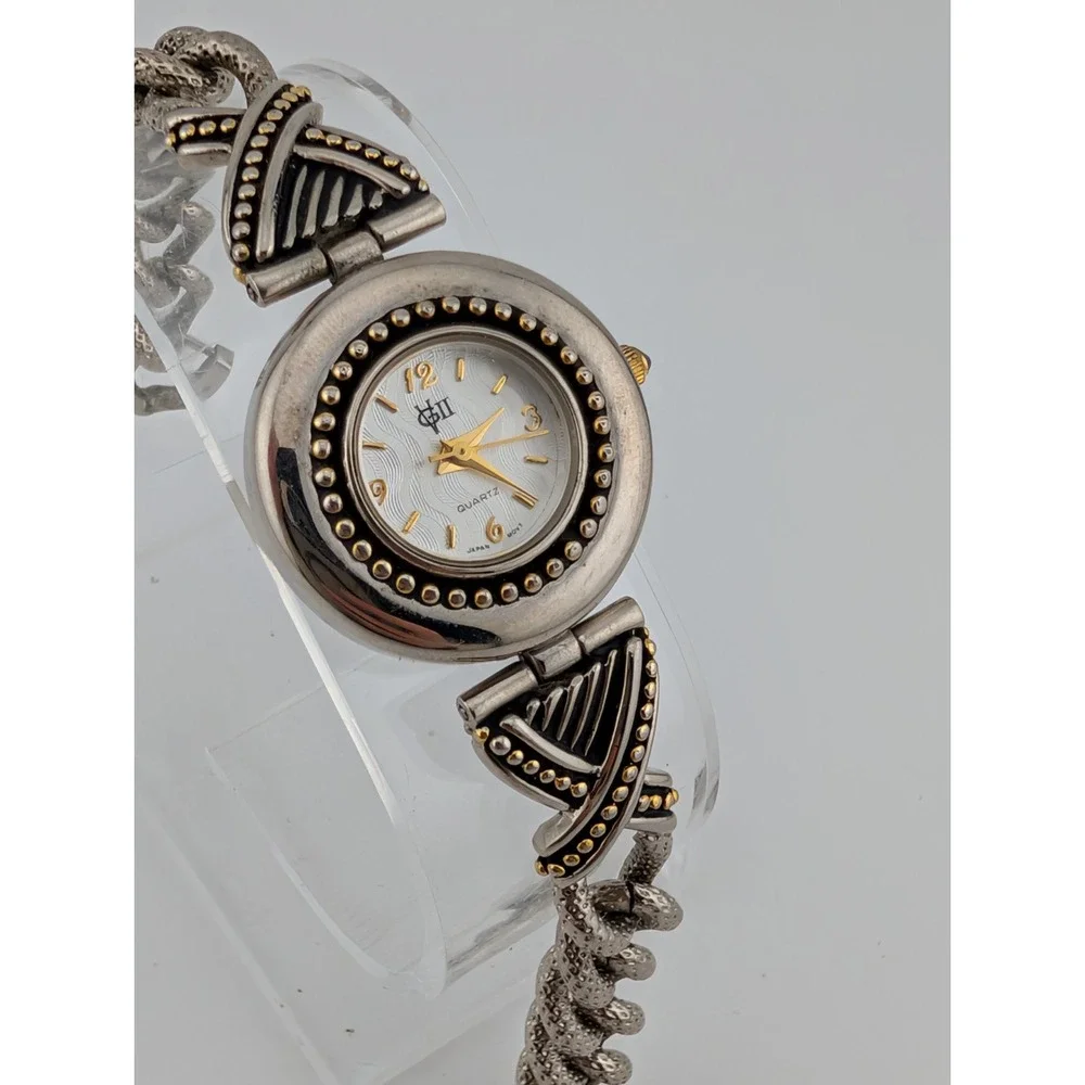 Gloria Vanderbilt Watch Women 27mm Case‎ Silver 6.5