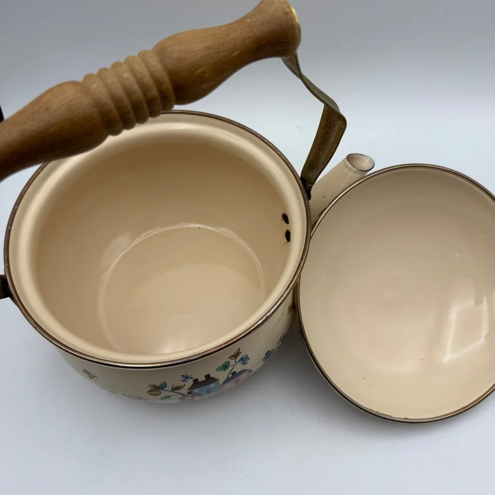 Unbranded wooden holes