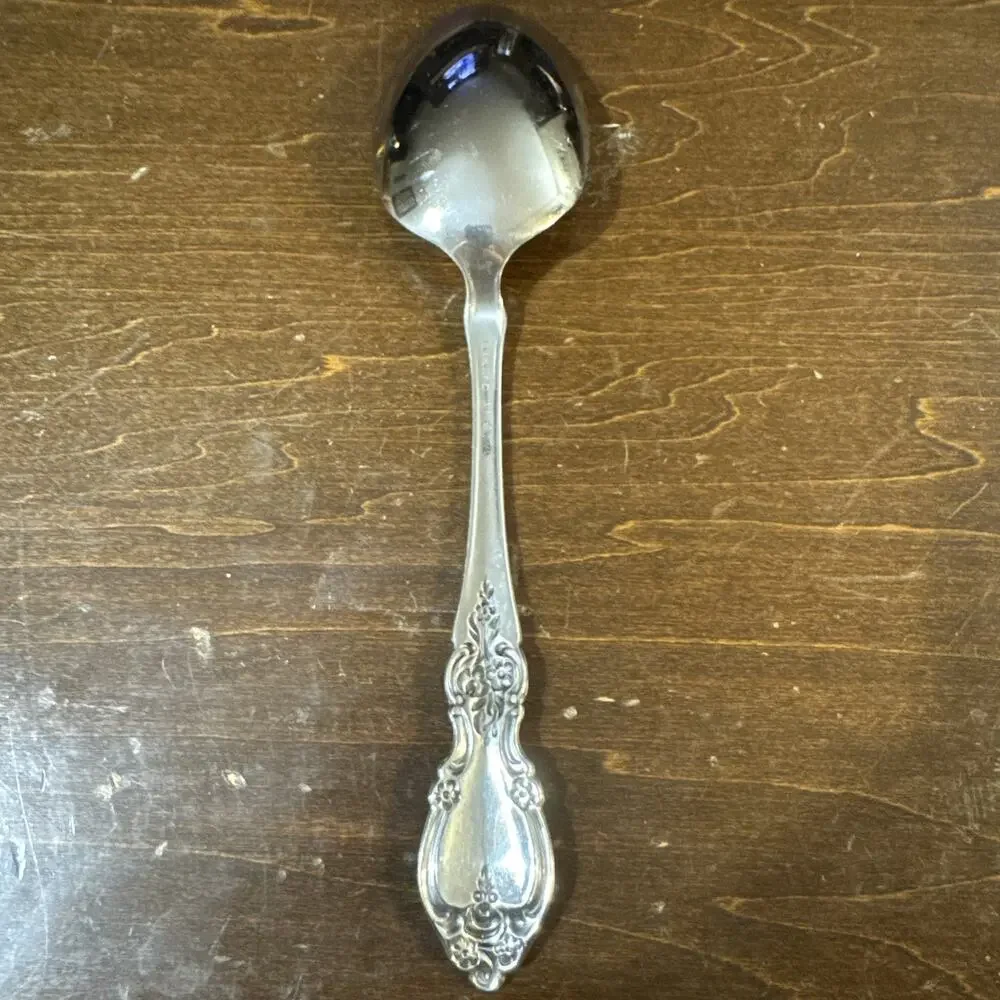 Oneida Community Louisiana Stainless Glossy Serving Spoon Flatware 8.75