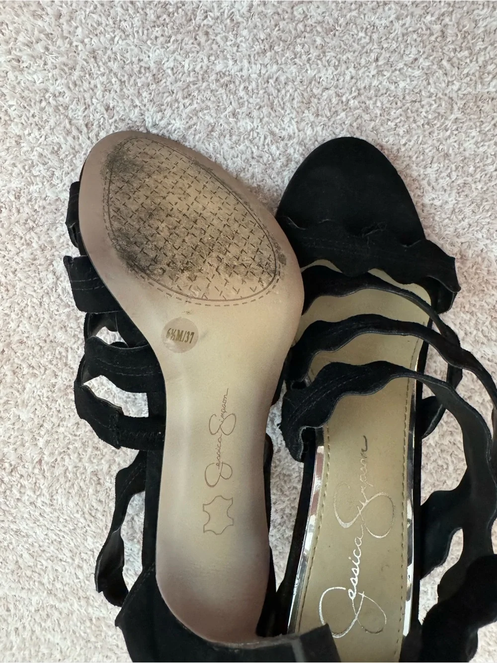 Jessica Simpson eye catching
