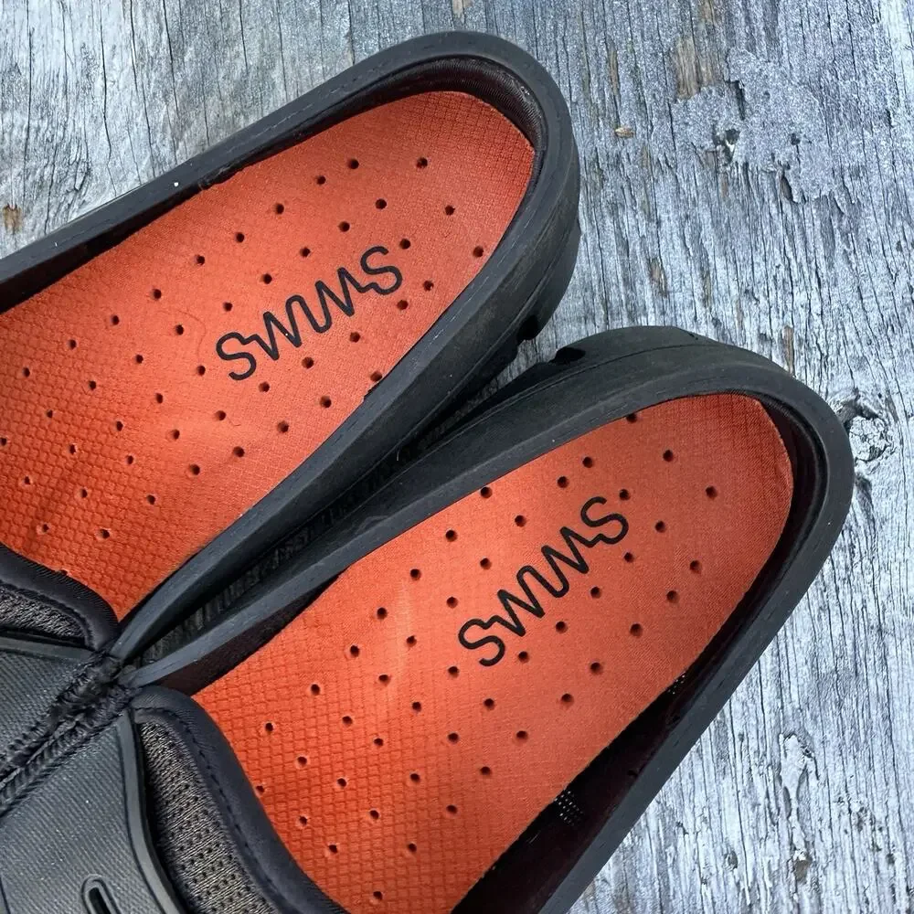 Swims very good