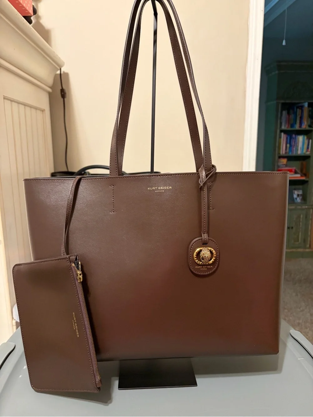 Kurt Geiger tone easy shoulder