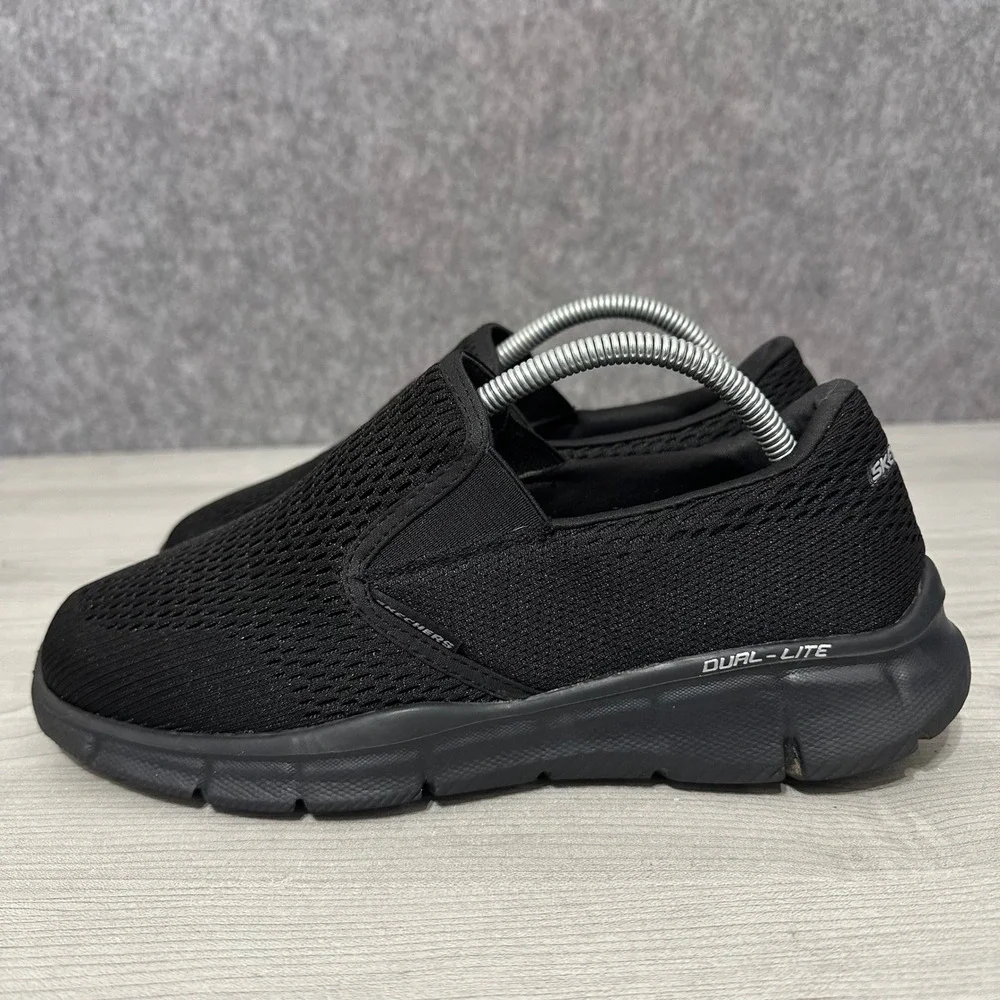 Skechers please see