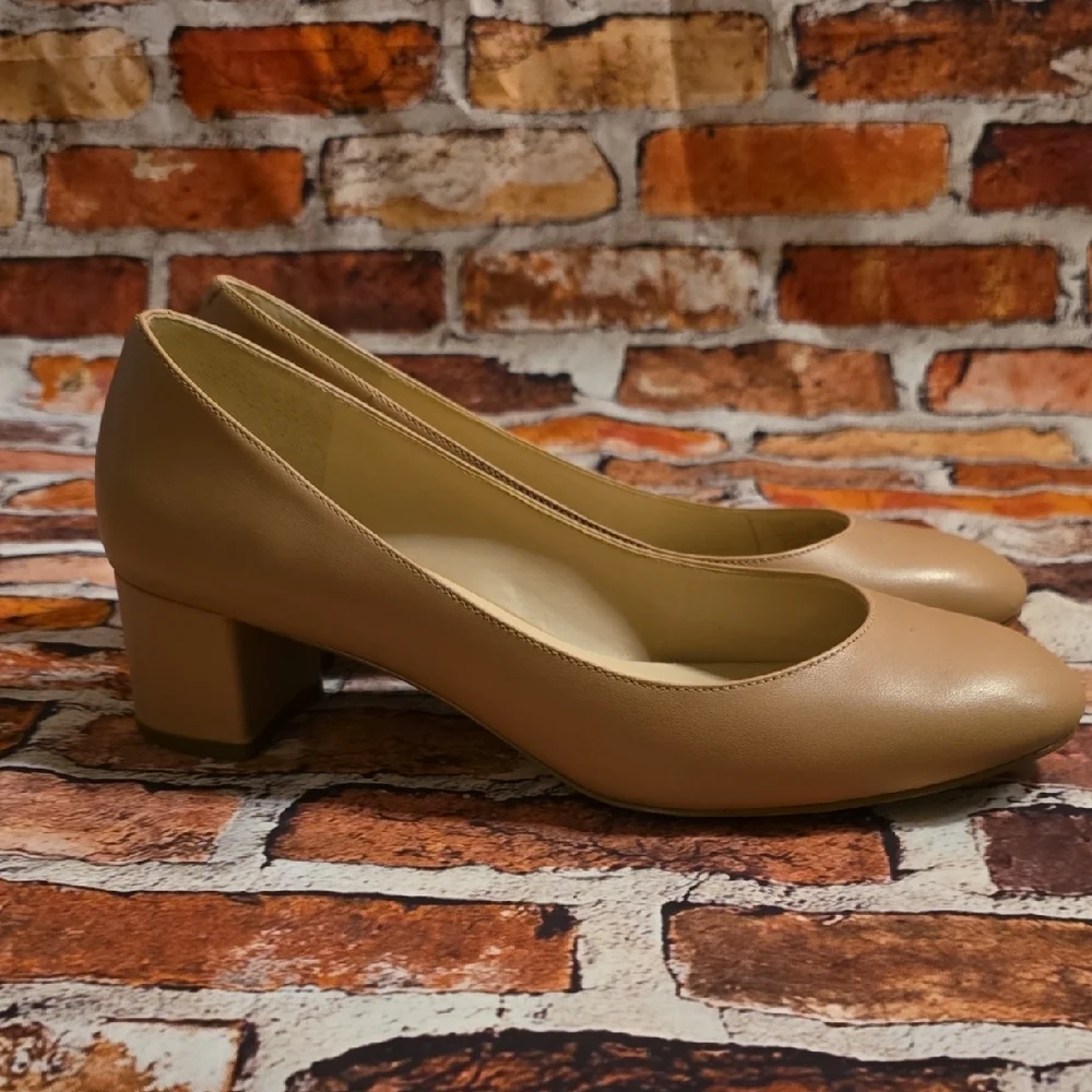 Cole Haan chic tan