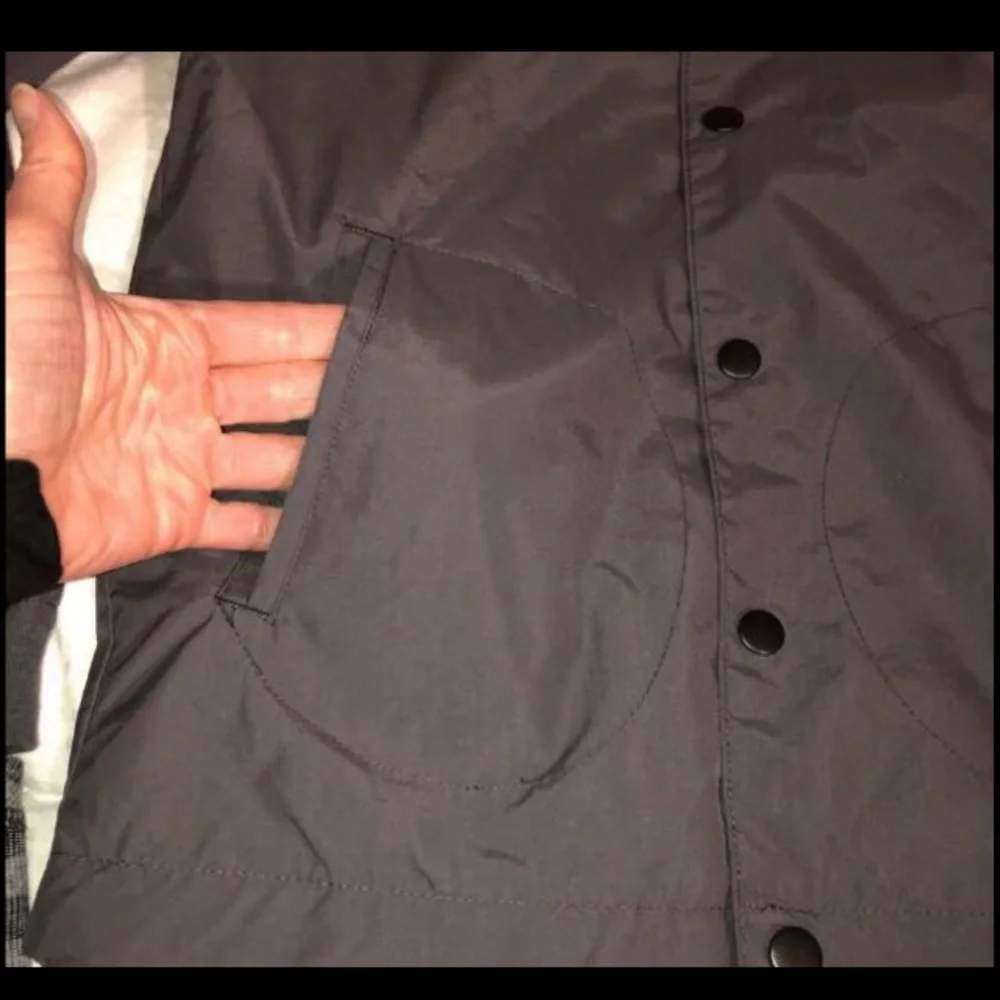 ❤️ NEW O’Neil Jacket and Kenneth Cole T-shirt never worn (new gap top $25 firm