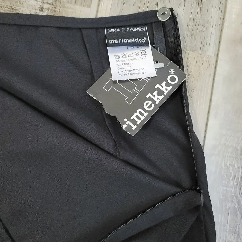 New Marimekko black mini skirt size 4