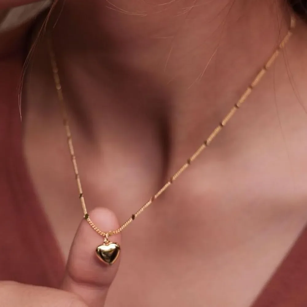 N/A elegant gold