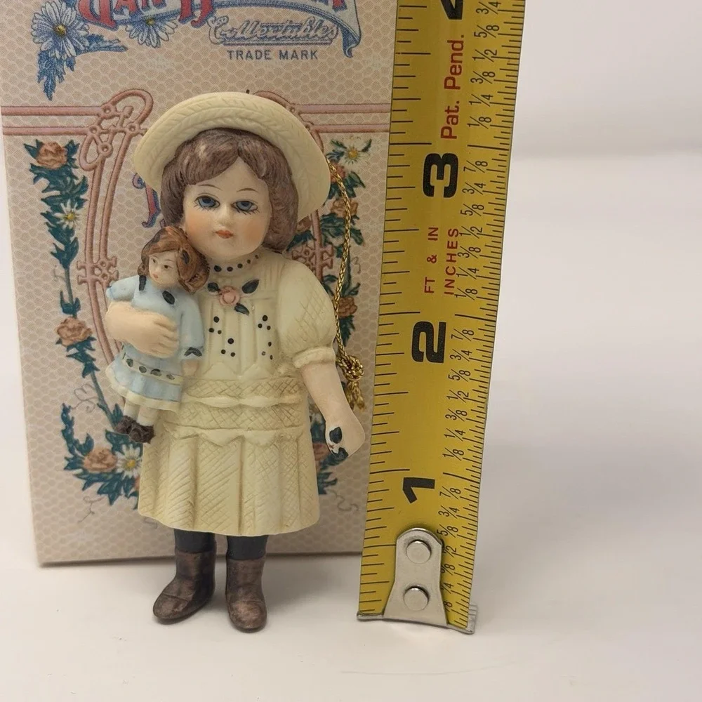 Jan‎ Hagara Emily 1988 Vintage Porcelain Figurine Girl with Doll Original Box