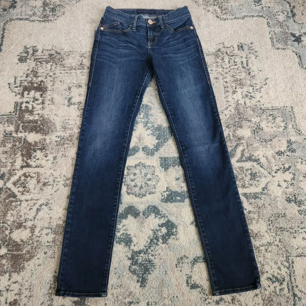 Rock & Republic Womens Size 4 Berlin Embroidered Pockets Blue Straight Jeans