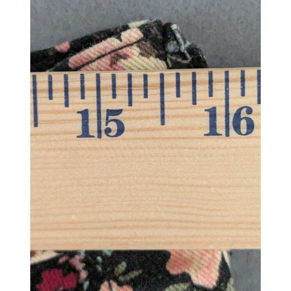 Gloria Vanderbilt flattering comfortable
