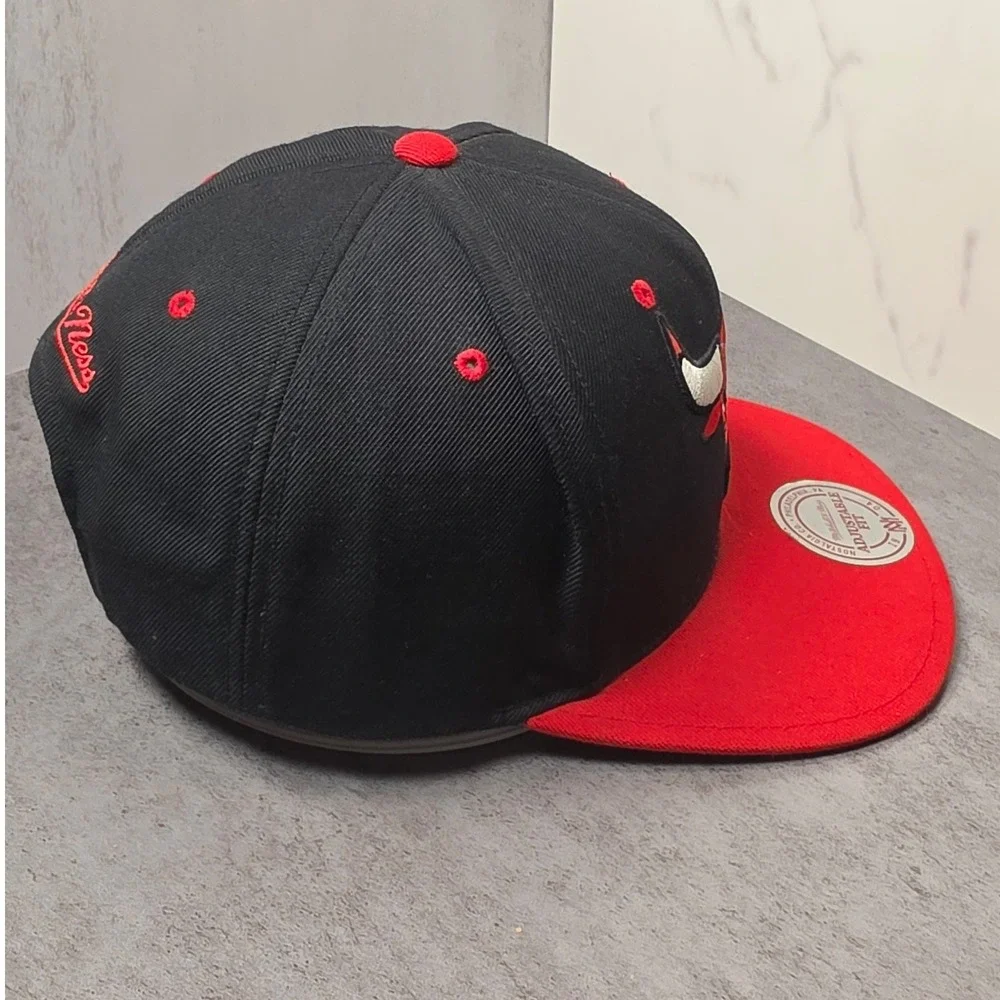 Mitchell & Ness Chicago Bulls Snapback‎ Hat Black Red Adjustable NBA Cap