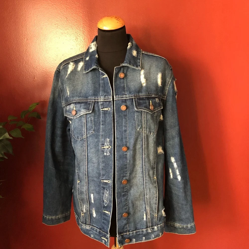 NWT Boom Boom Jeans Distressed Denim Jacket Medium‎