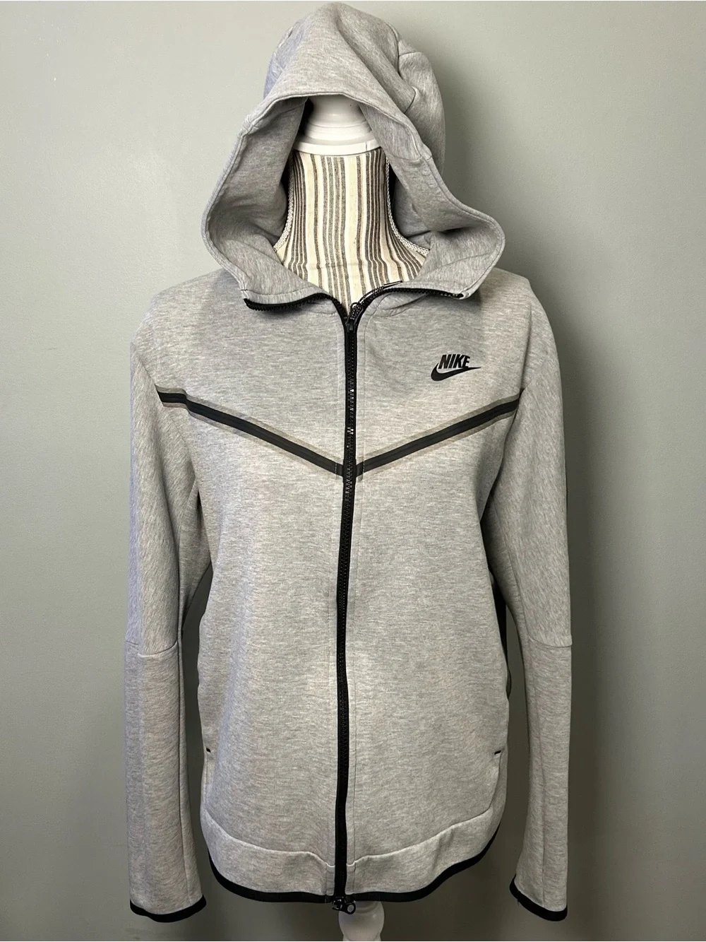 Nike Tech Men’s Fleece Windrunner Full Zip Jacket Medium
