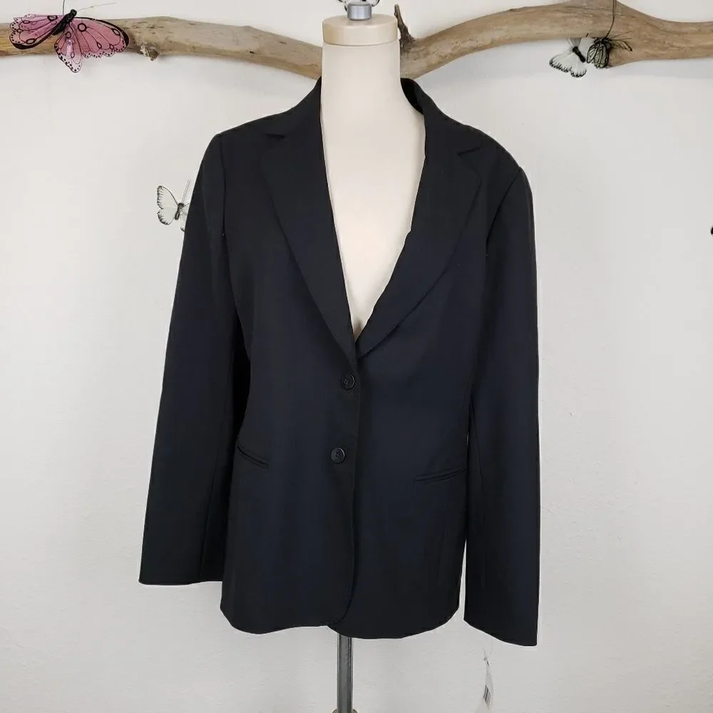 Lafayette 148 New York double button blazer black