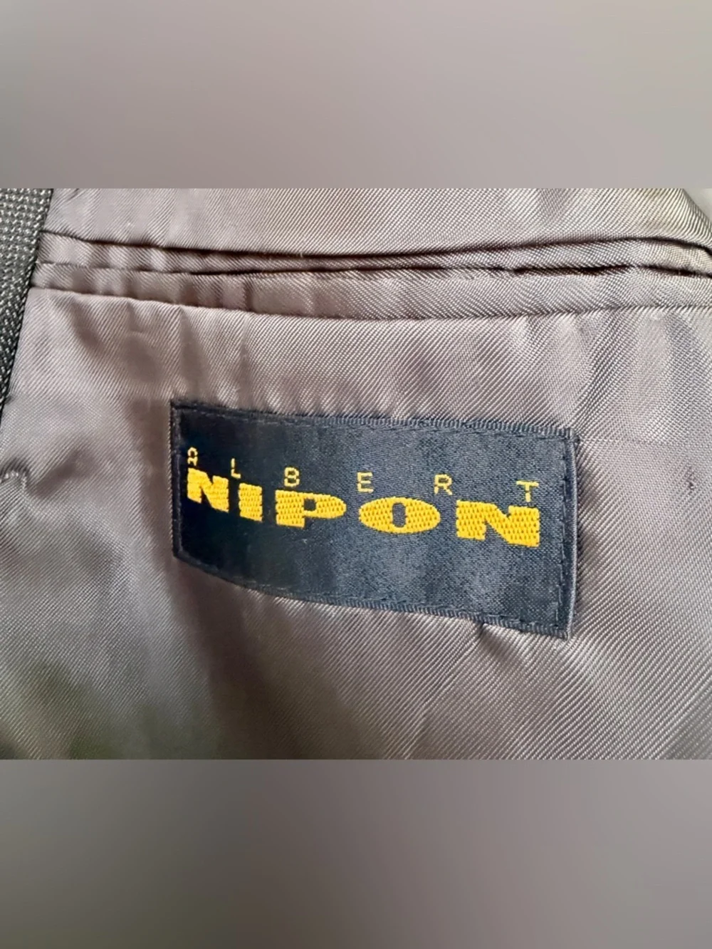 Albert Nipon albert nipon