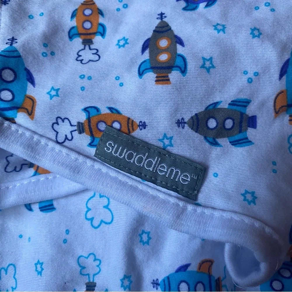 SwaddleMe by Ingenuity swaddle in size 3 to 6 months