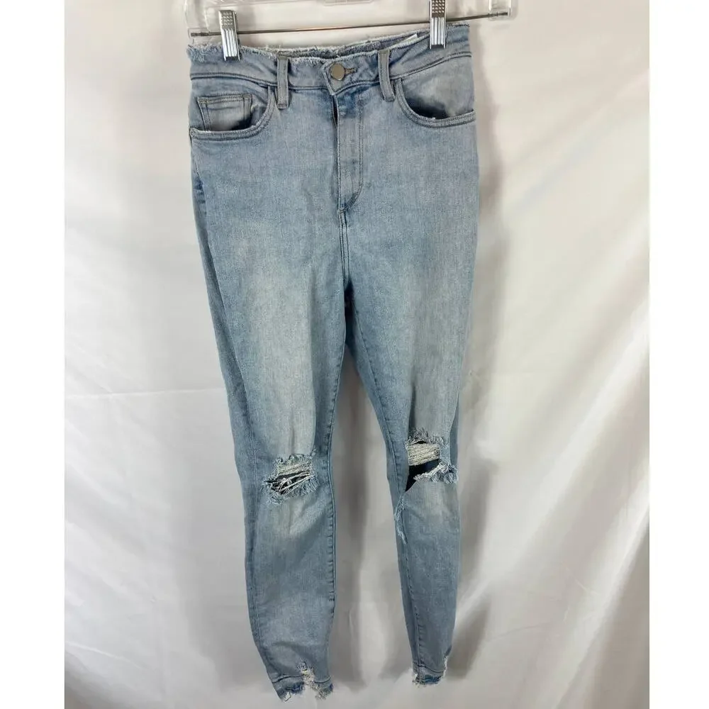 DL1961 chrissy distressed
