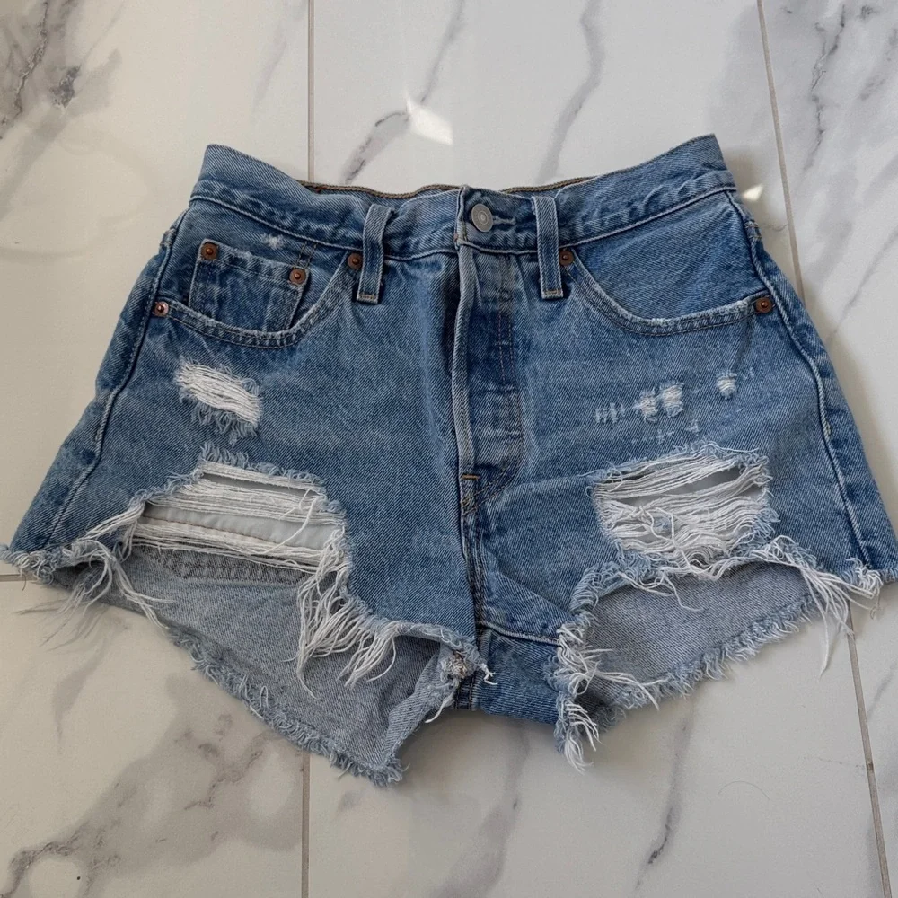 Levis home questions used