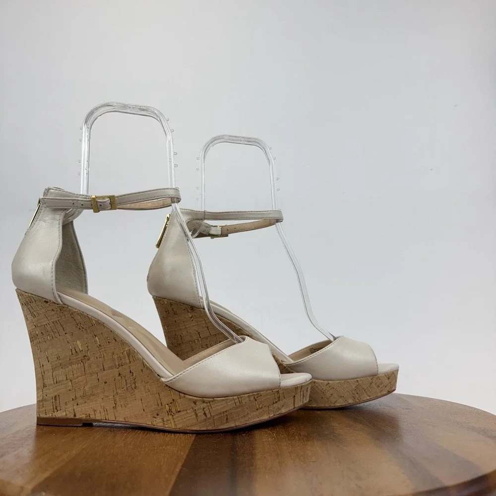 New Womens Charles By Charles David Lois Ivory Faux‎ Leather Sandals Size 11 M