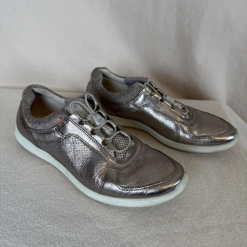 Ecco soft metallic