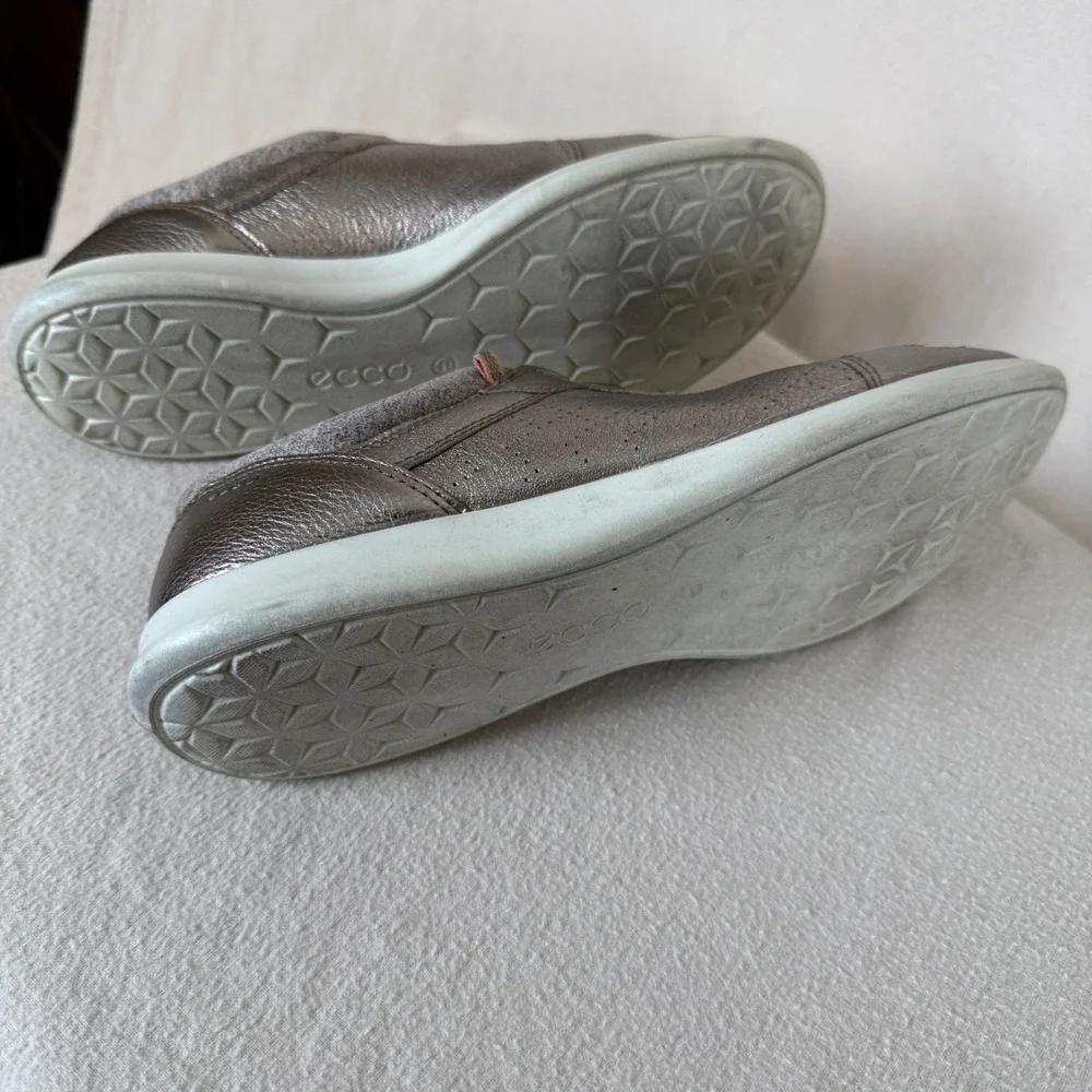 Ecco soft metallic