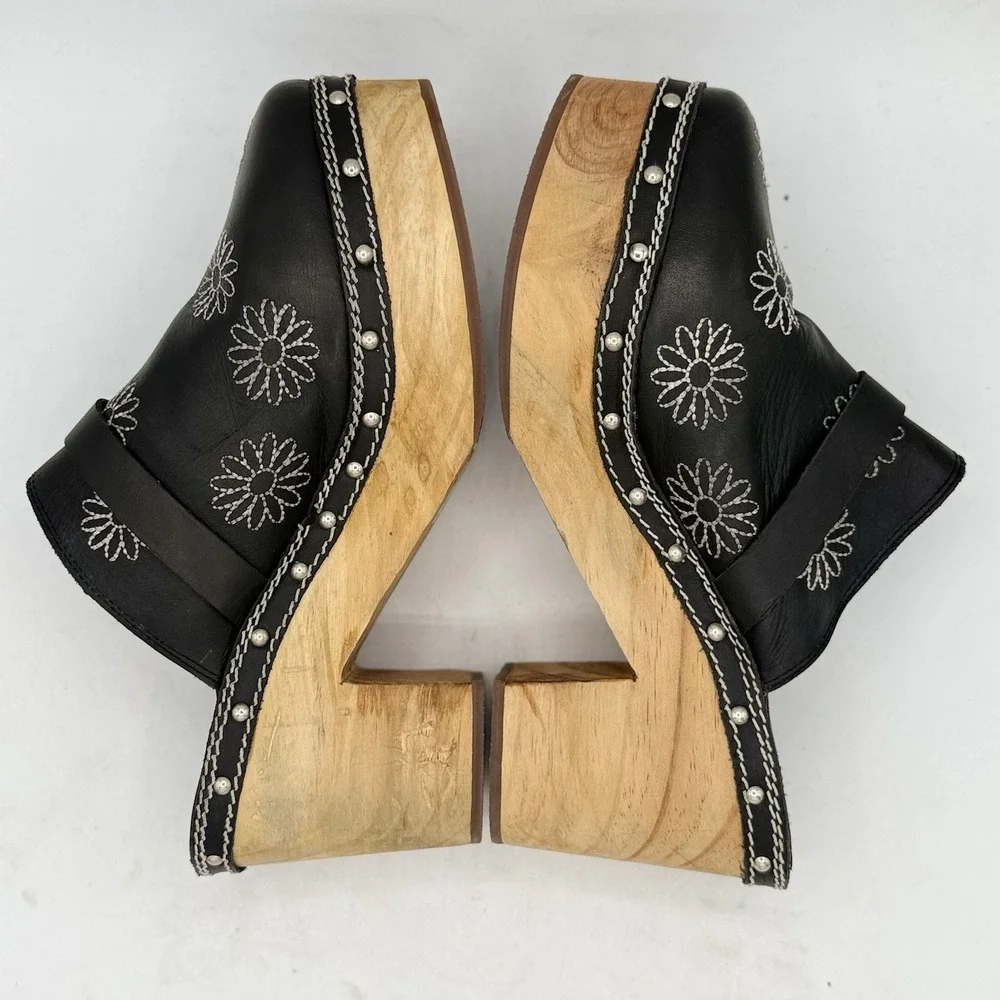 Cape Clogs urban outfitters