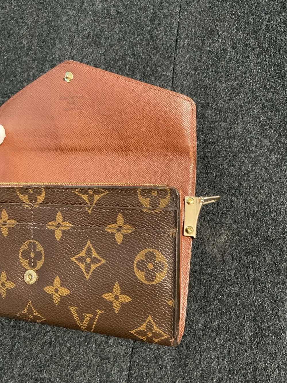 Louis Vuitton classic louis