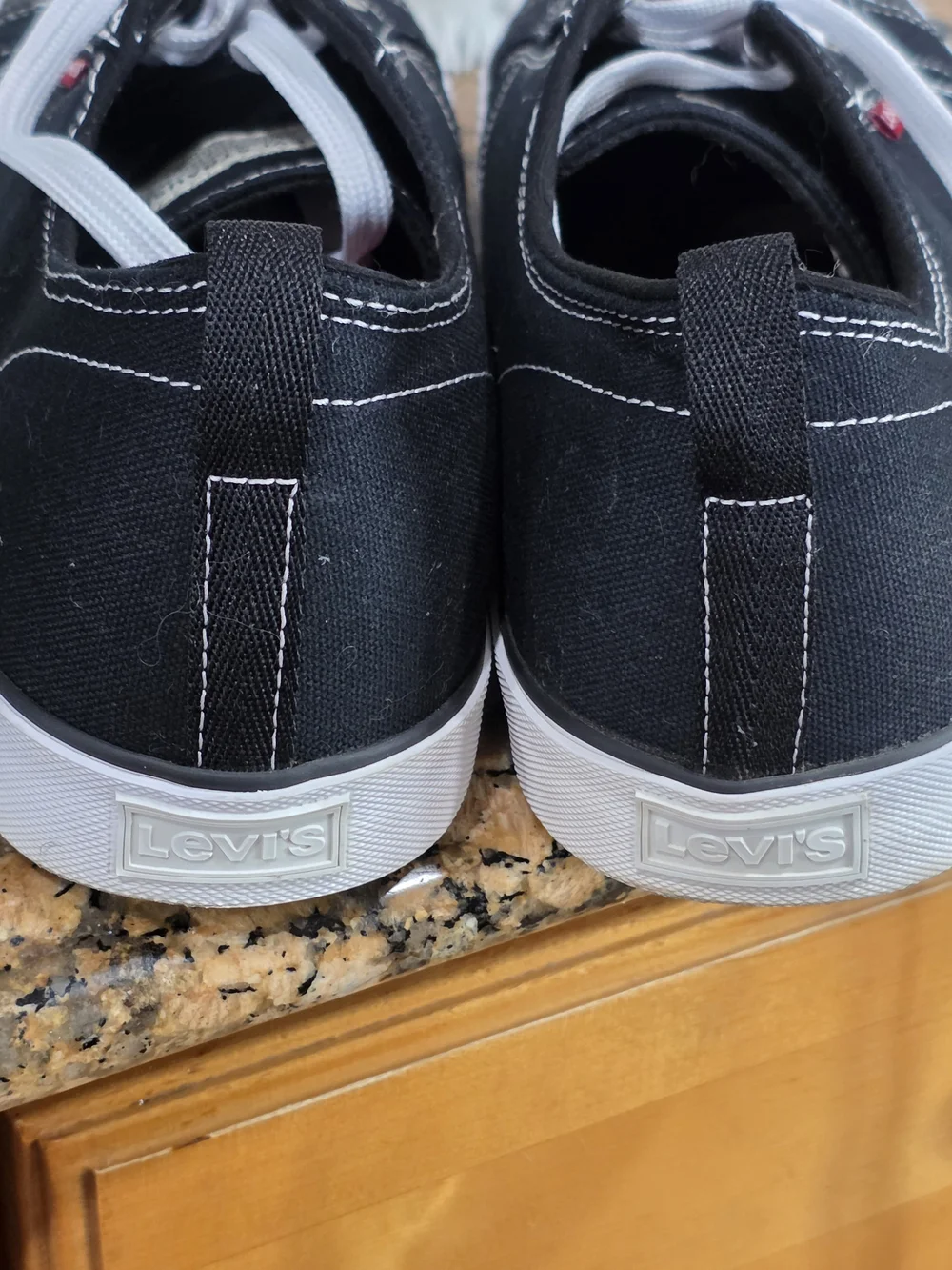 Levis casual low