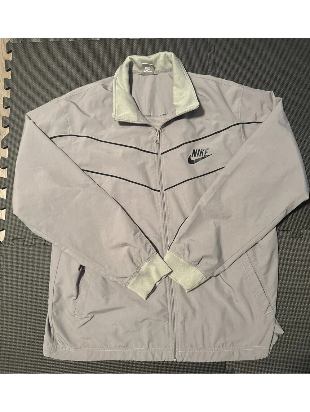 Nike Sportswear Windrunner Men’s XL Mesh Lined Full Zip Rain Jacket Grey New