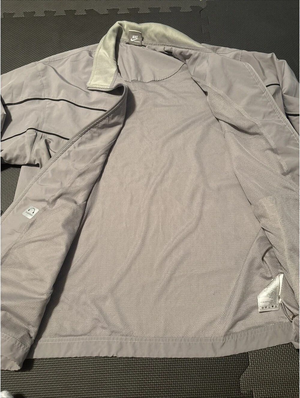 Nike Sportswear Windrunner Men’s XL Mesh Lined Full Zip Rain Jacket Grey New